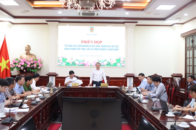 ​Tổ chức thực hiện rà soát, đánh giá thủ tục hành chính cấp tỉnh, cấp xã trên phạm vi toàn quốc